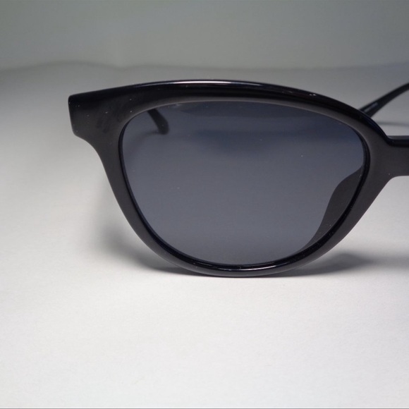 Victoria's Secret Solid Black New Women's Sunglasses - PK0020 - NWT - Picture 5 of 14